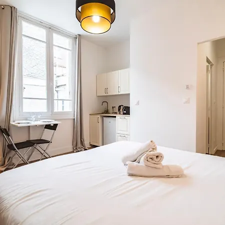 Apartmán La Rosace, Maison-des-tournelles #reimscathedral *